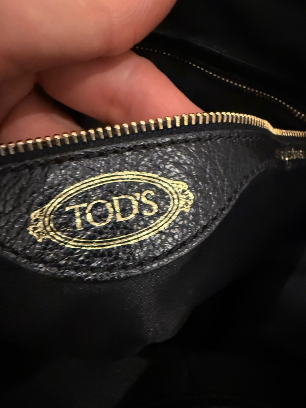 Tod’s Black Leather Dome Handbag with Gold Hardware - Picture 11 of 17